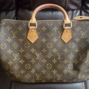 Louis Vuitton Speedy 35